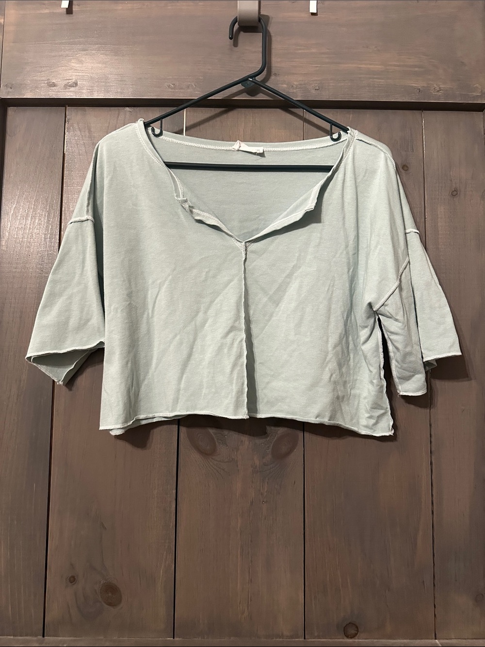Vestique Cropped Tee